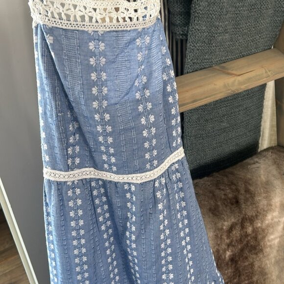 FABALLEY Eyelet Maxi Dress | Size M - Picture 3 of 4